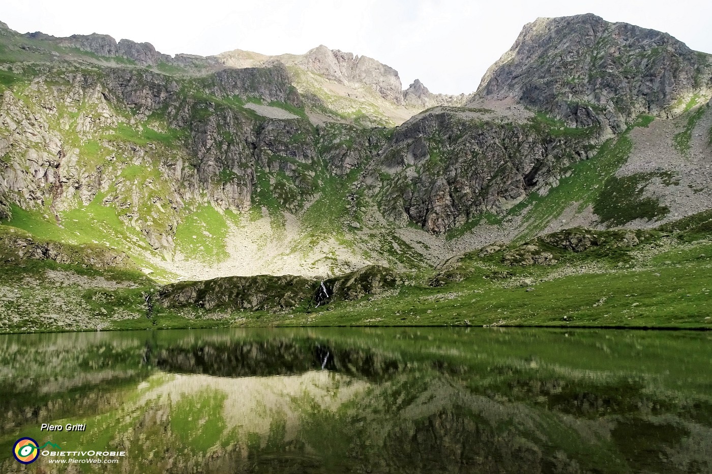 95 Riflessi nel Lago di Valsambuzza.JPG